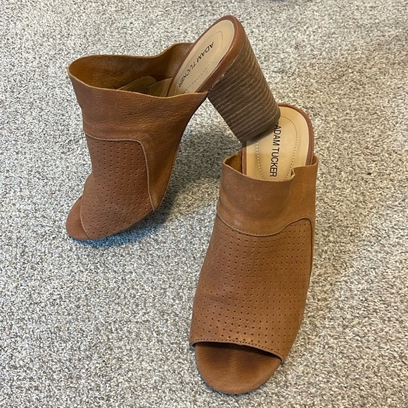 Adam Tucker Shoes - 3$/15 Adam Tucker Mylee leather mule
